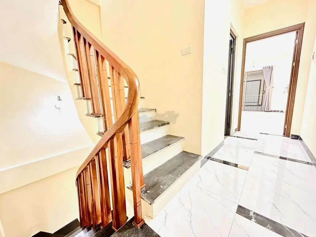 Bán nhà 649 Lĩnh Nam 35m², 5tầng,mặt tiền 3.5m, 4.1tỷ ,nhà mới, sổ đỏ