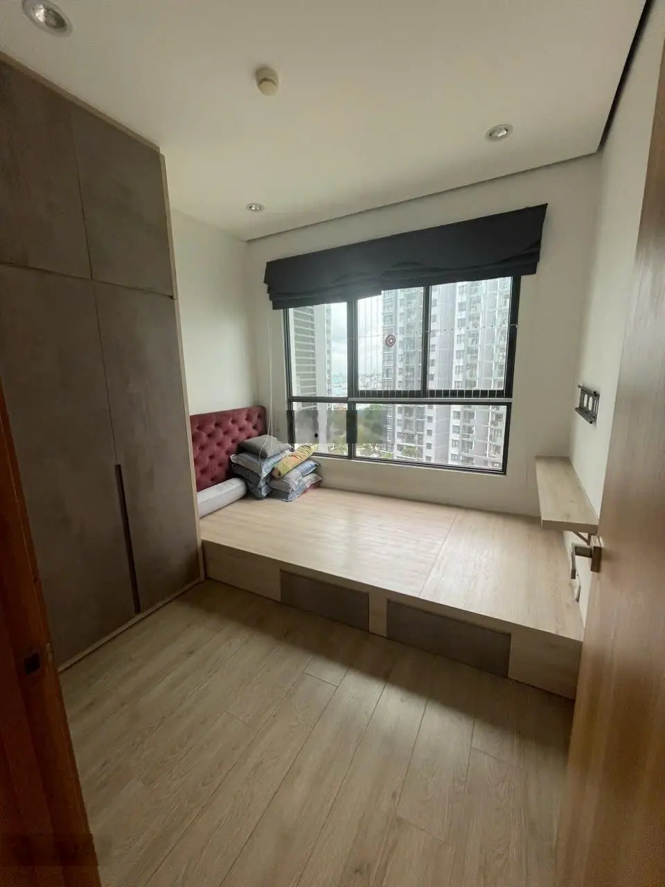 Cần tiền bán gấp Emerald 3PN-2WC (104m2) full nội thất, hướng đón gió chỉ 4,6 tỷ