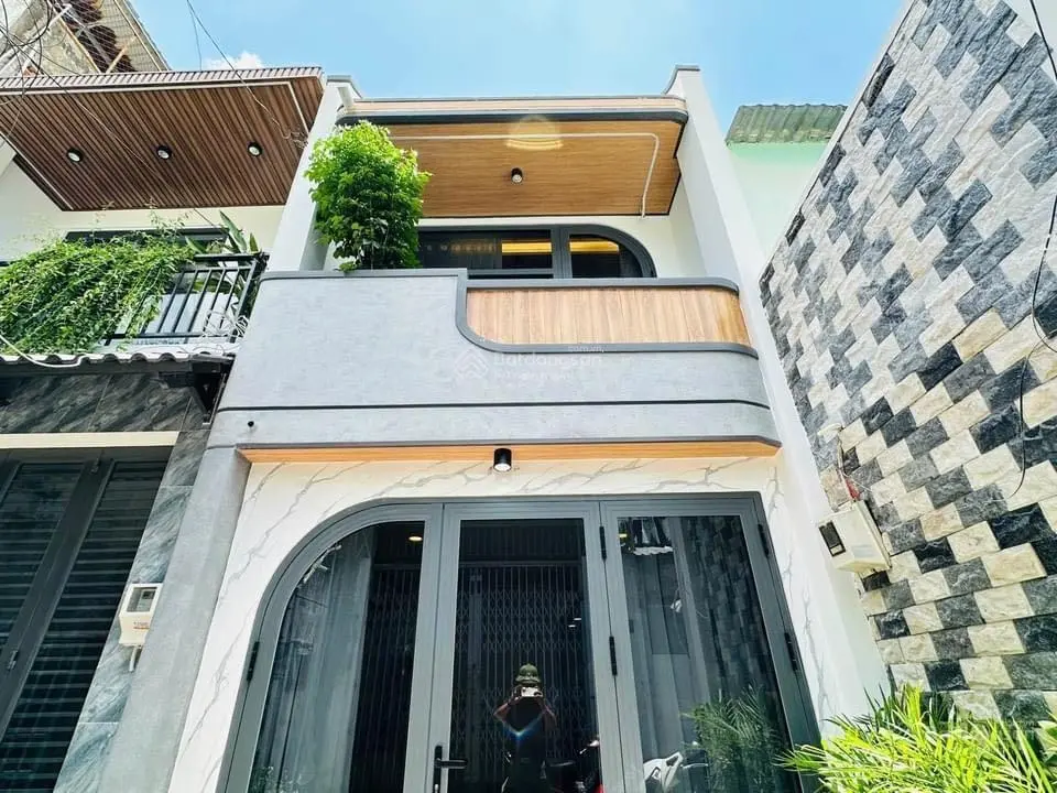 Hết hợp đồng thuê gửi bán ra căn Ung Văn Khiêm 64m2 sau lưng trường Tiểu Học Đống Đa