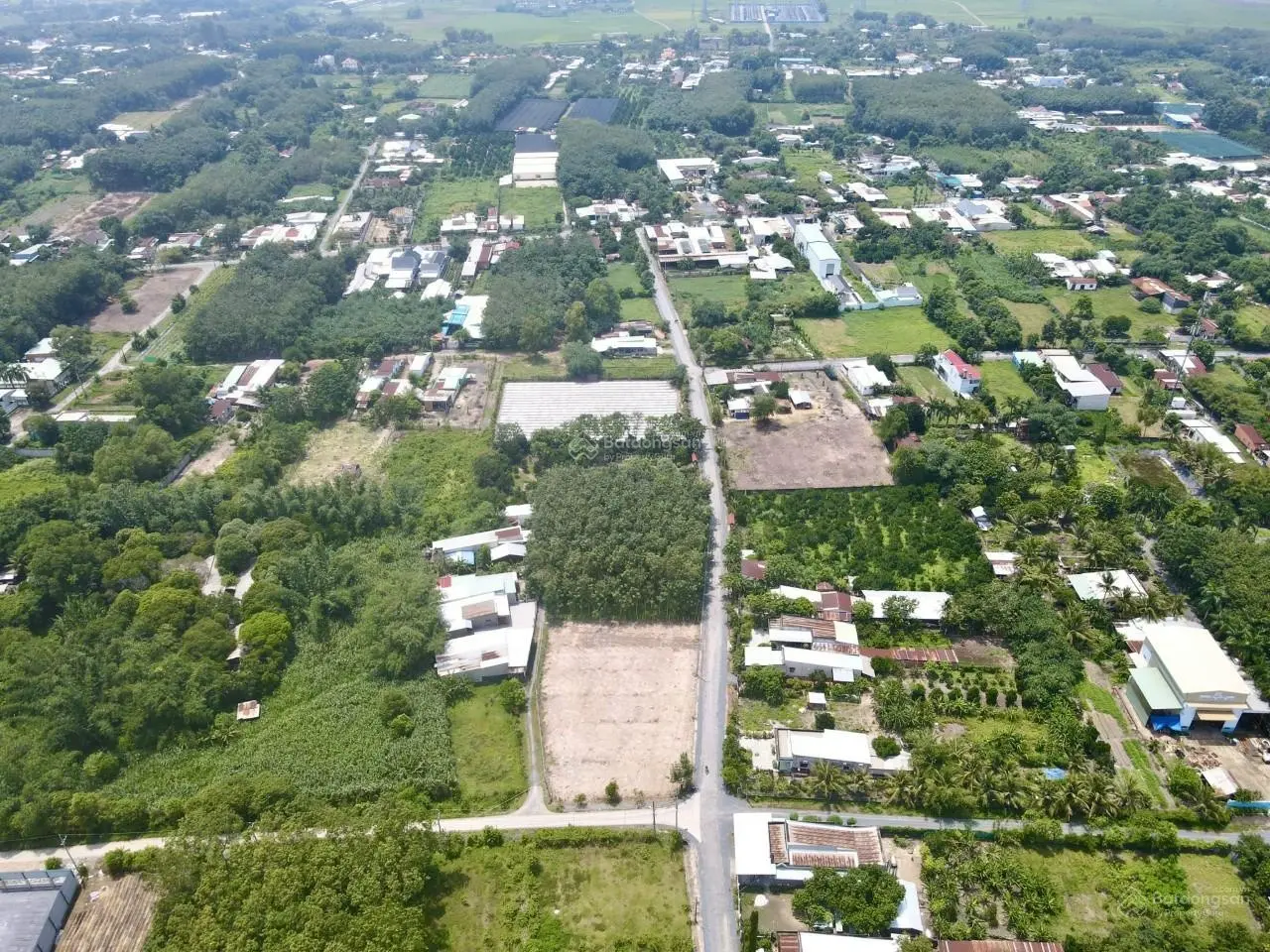 Bán lỗ mặt tiền đường Nhuận Đức thổ cư hoàn toàn vị trí đắc địa trung tâm hành chính xã