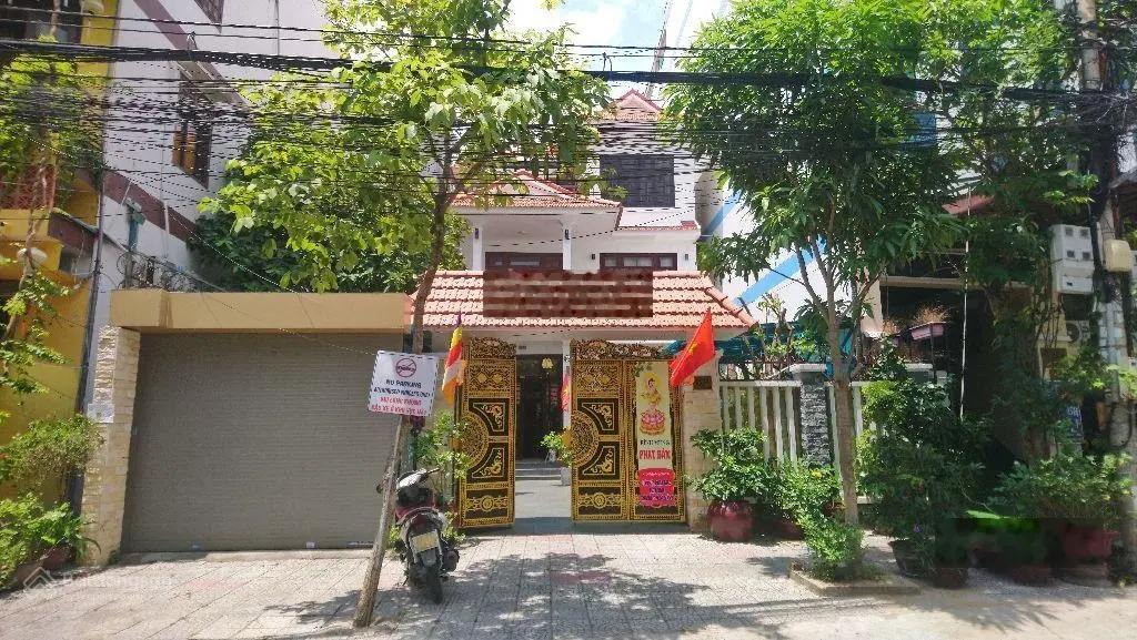 Anh chị gửi bán căn biệt thự víp ngay biển mỹ khê, nằm trên đường dương đình nghệ ,ra biển 200m.