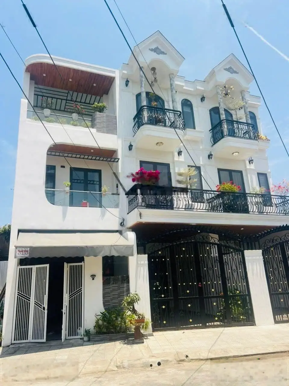 Nhà 3 mê tuyệt đẹp đường 7,5m gần biển giá rẻ Phú Xuân 9