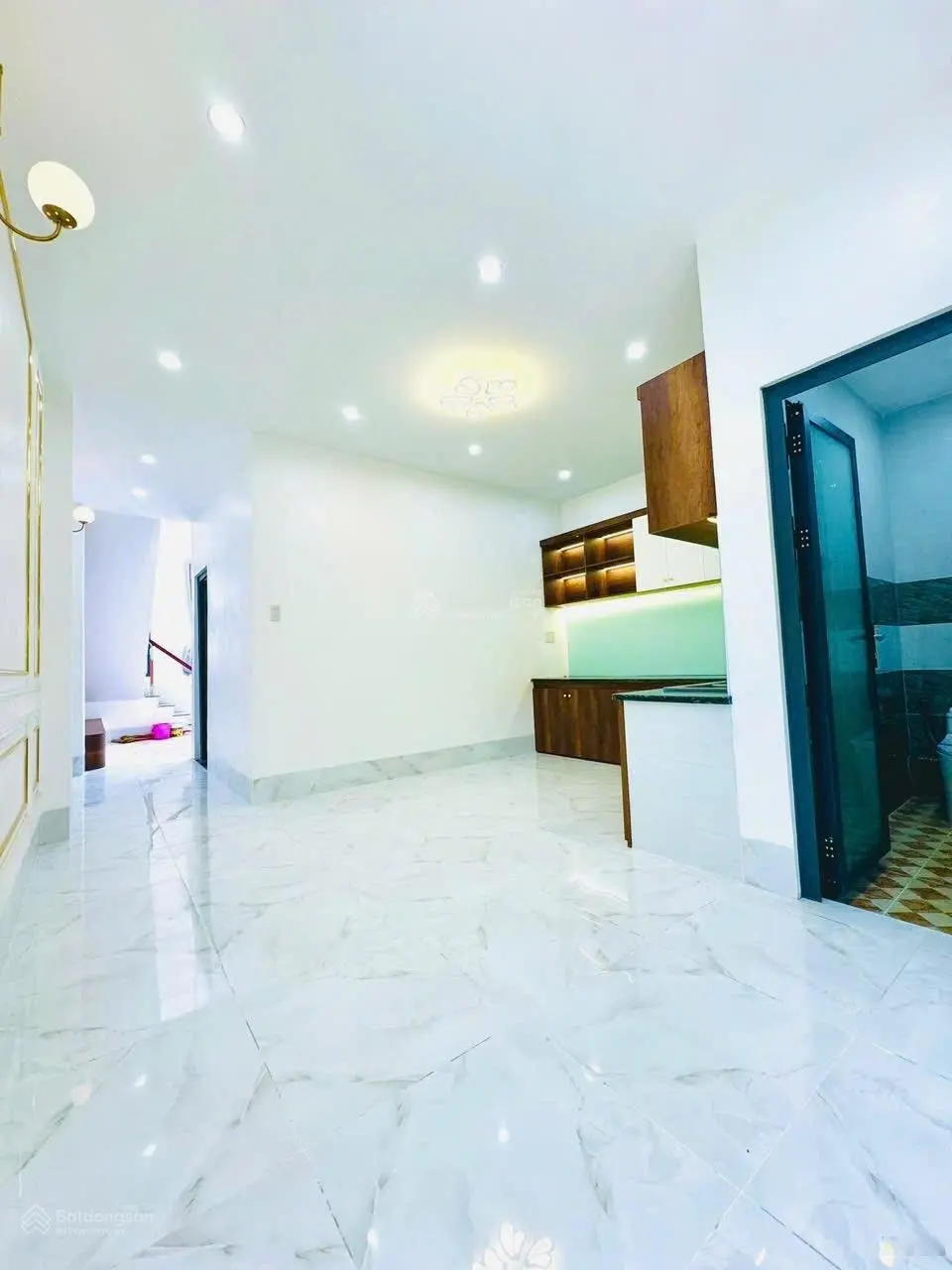 Nhà trệt lửng hẻm hai bà trưng cách mặt tiền chỉ 20m