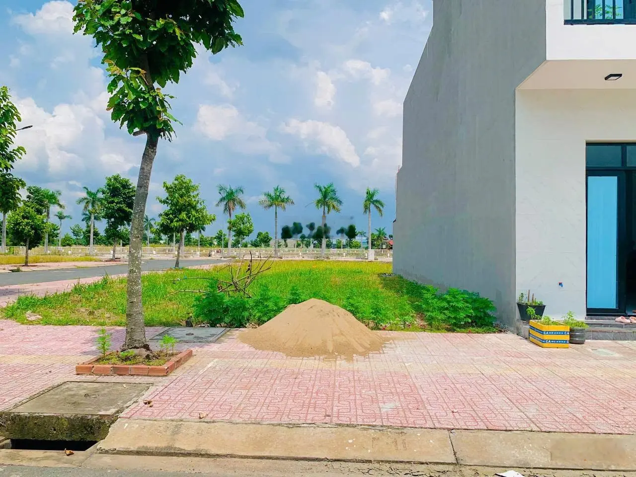 Bán gấp lô đất gần chợ Thủ Thừa , cách aeon mall chỉ mấy phút đi xe