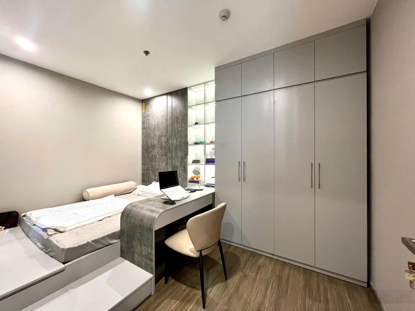Bán nhanh căn hộ 2PN2VS The Pavilion 2 tầng hầm để xe 62m2 Chỉ với 3,15 tỷ tại Vinhomes Ocean Park