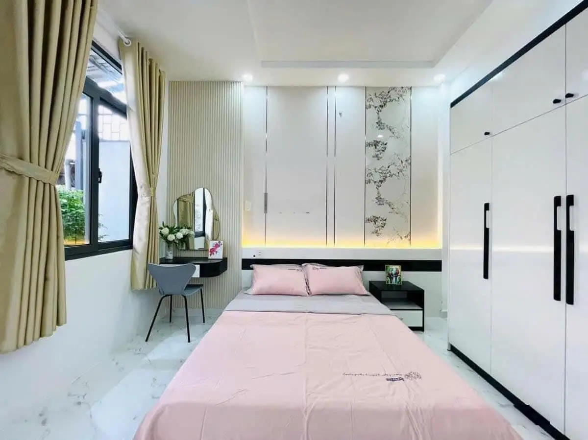 GẤP! Bán nhà riêng tại Đường Cô Bắc Quận 1 - Giá 2,89 tỷ - DT:44m2, 2 PN. Sổ riêng/ có hỗ trợ vay