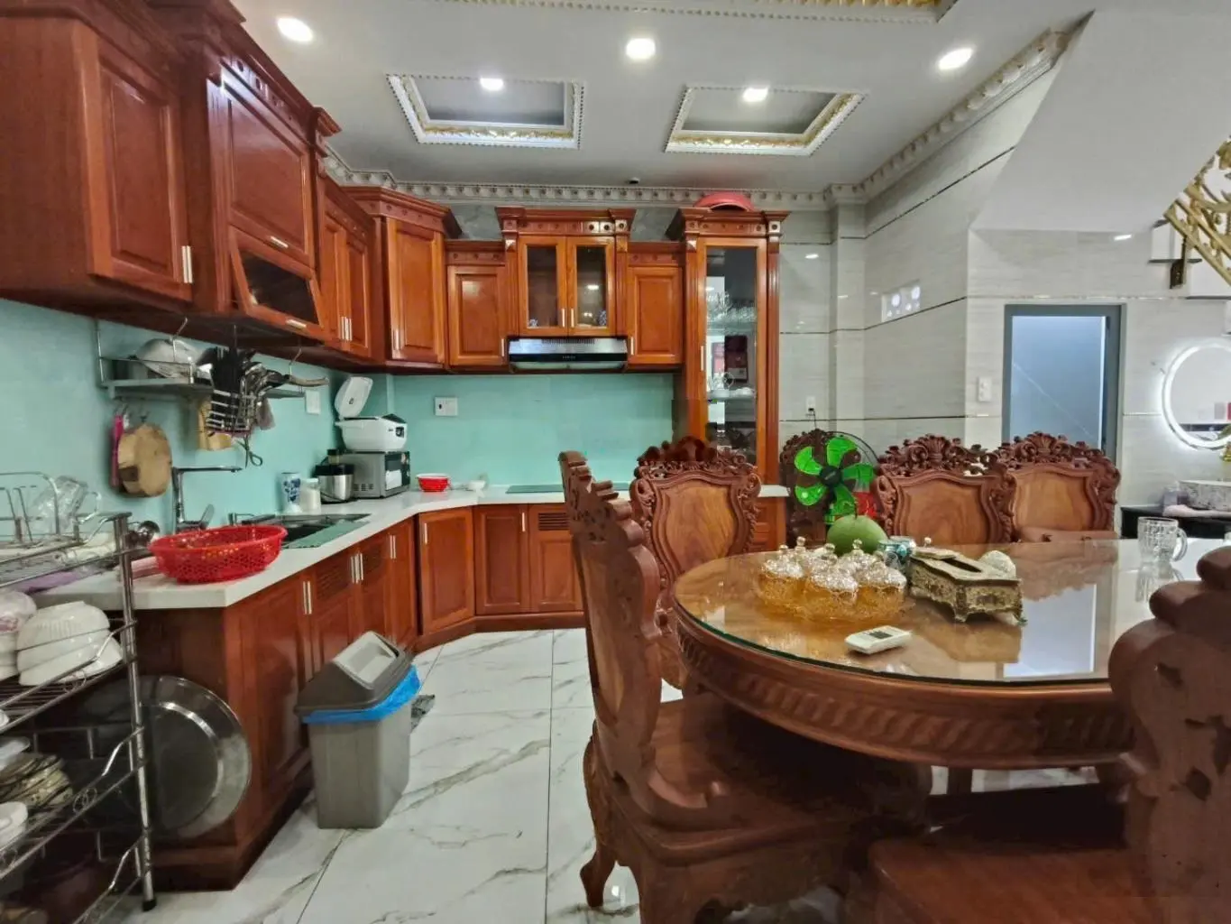 Chủ giảm 1.2tỷ, nhà 5 tầng VIP 225m2 nội thất tiền tỉ, biệt thự khu liền kề Vạn Phúc City, hơn 9tỷ