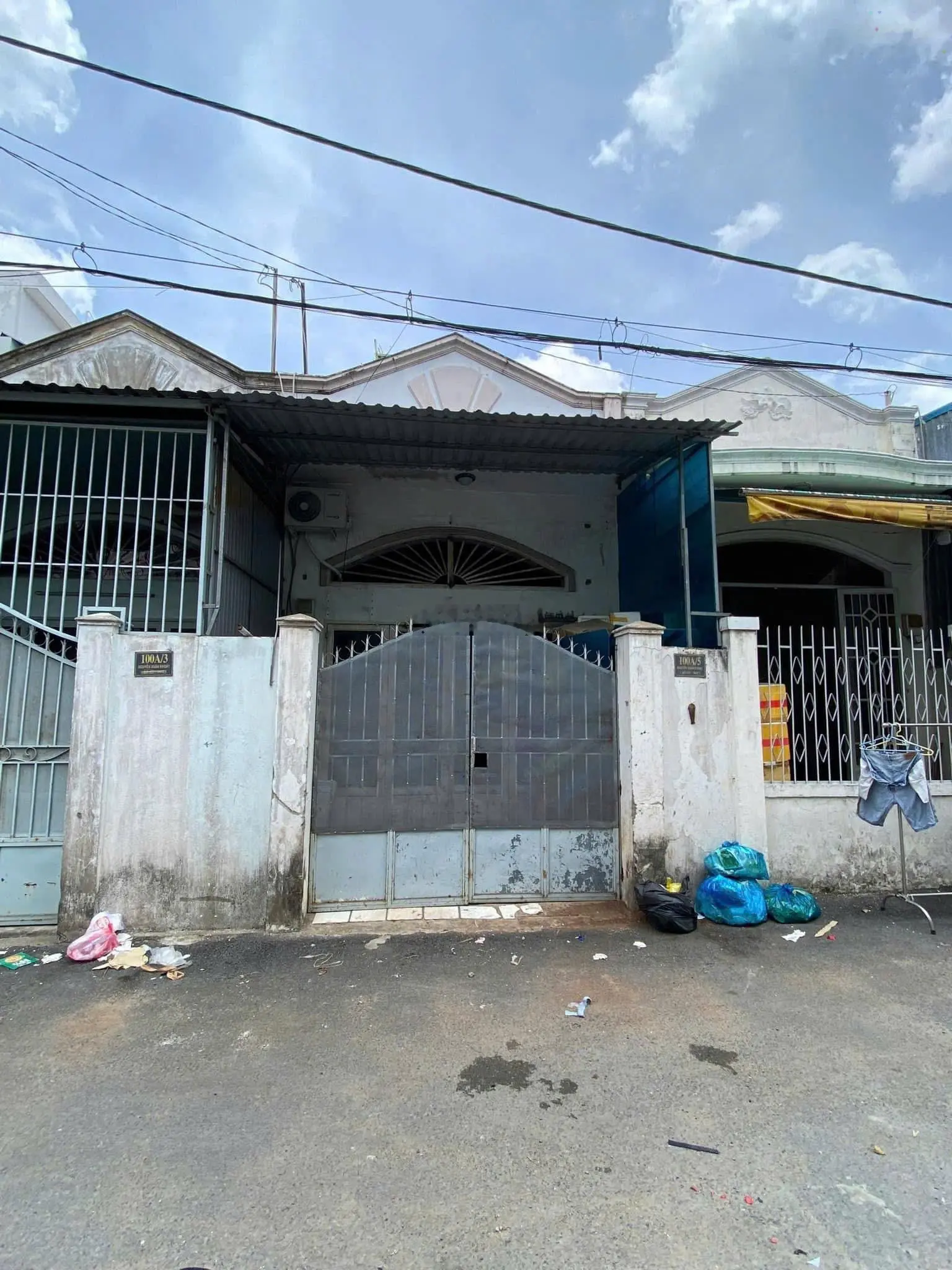 Bán nhà cạnh mặt tiền, 4x12.5m gần ngã 4 Nguyễn Xuân Khoát, P. Tân Thành, Q. Tân Phú