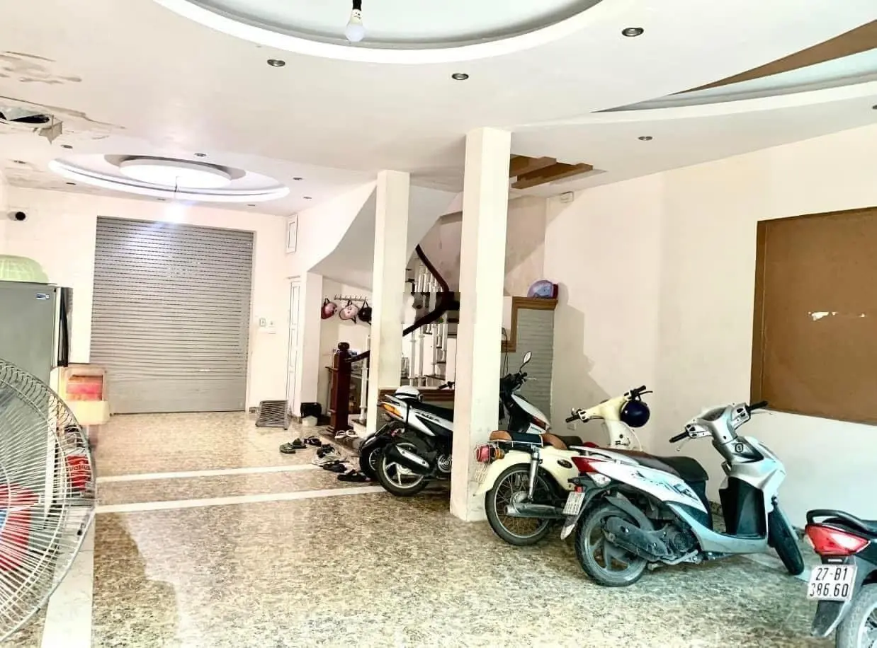 **Chỉ 9.5tỷ CÓ NHÀ THANH XUÂN 80m, MT6m THOÁNG - SỔ ĐẸP - Ở LUÔN - VÀO LÀ MÊ - XEM LÀ PHÊ.**