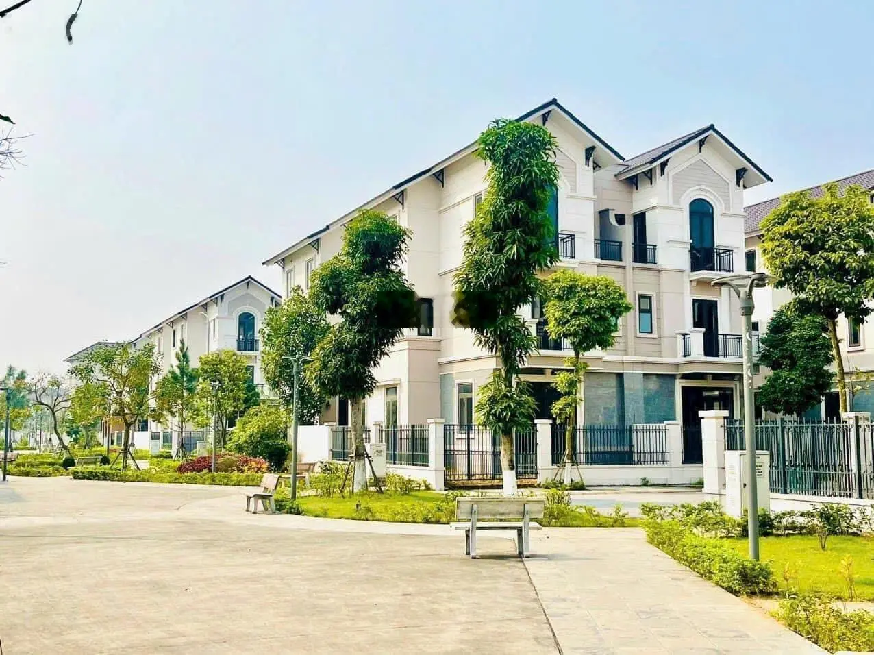 Cần thanh khoản nhanh biệt thự 180m2 giá chỉ nhỉnh 43tr/m2