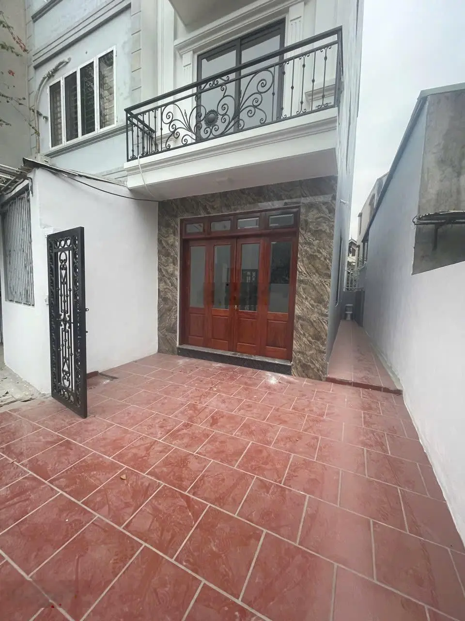 Bán nhà đẹp phố trạm long biên hà nội 80m2