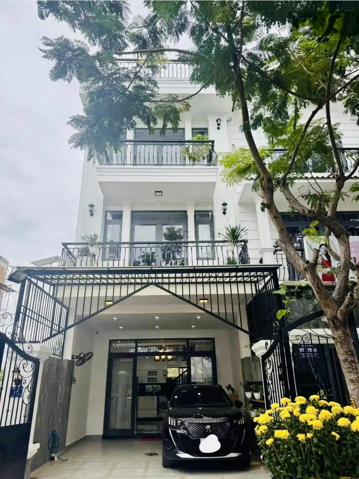 Nhà 3 tầng xây mới, full nội thất cao cấp, khu dân cư xây kín, giá cực tốt đường Số 10 Hà Quang 2