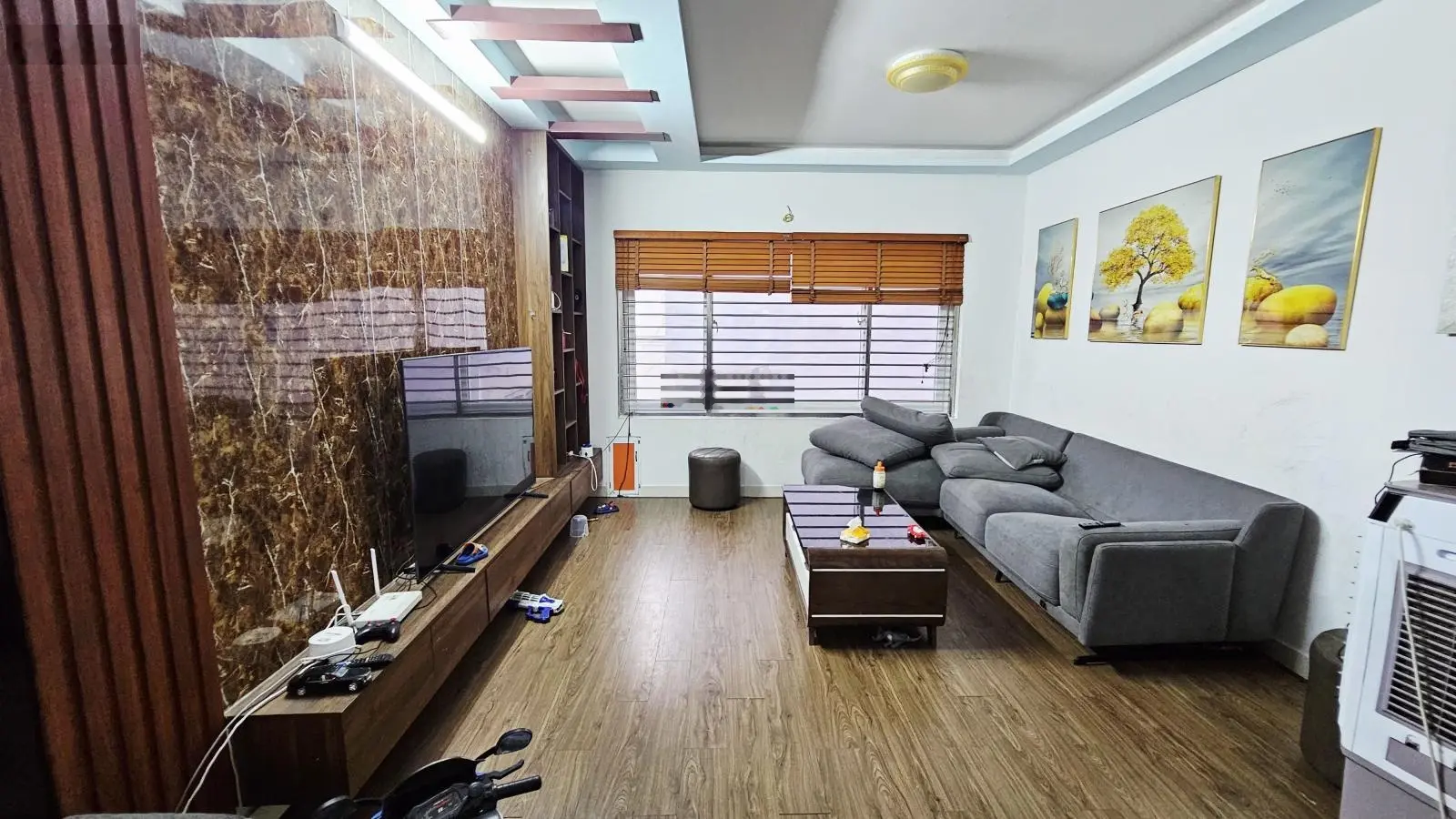Chính chủ cần bán nhà 4 ngõ 384 Lạch Tray. Ngõ nông thoáng, công năng phù hợp, tiện ích ngập tràn.