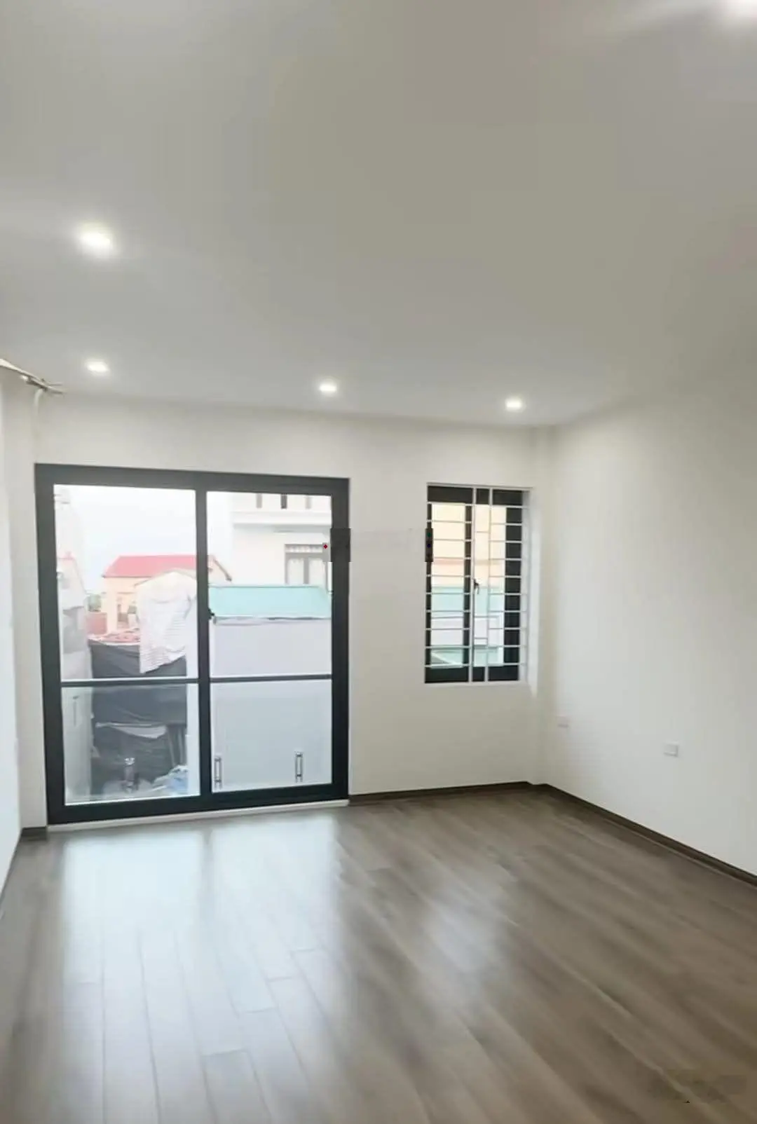 Bán nhà riêng Thạch Bàn 40m2 x 6 tầng thang máy gara ô tô cách 10m ra ô tô tránh TT Đăng Kiểm