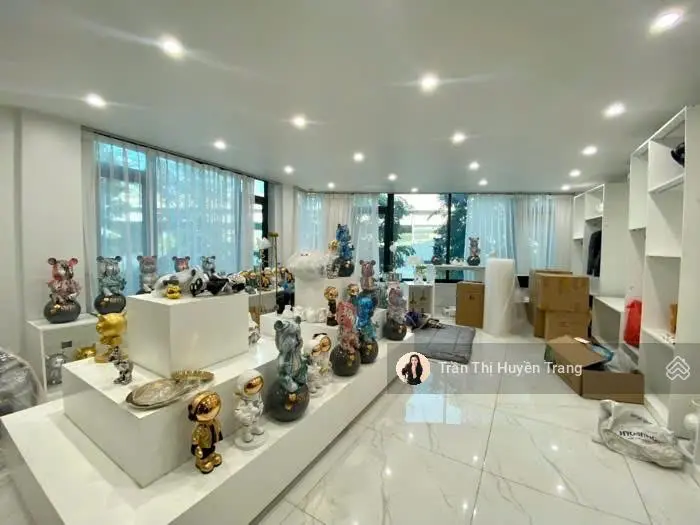 Nhà đẹp 70m2 mặt phố Phạm Văn Đồng kinh doanh, VP, 5 tầng thang máy, mặt tiền lớn, 22 tỷ 0973 355 ***