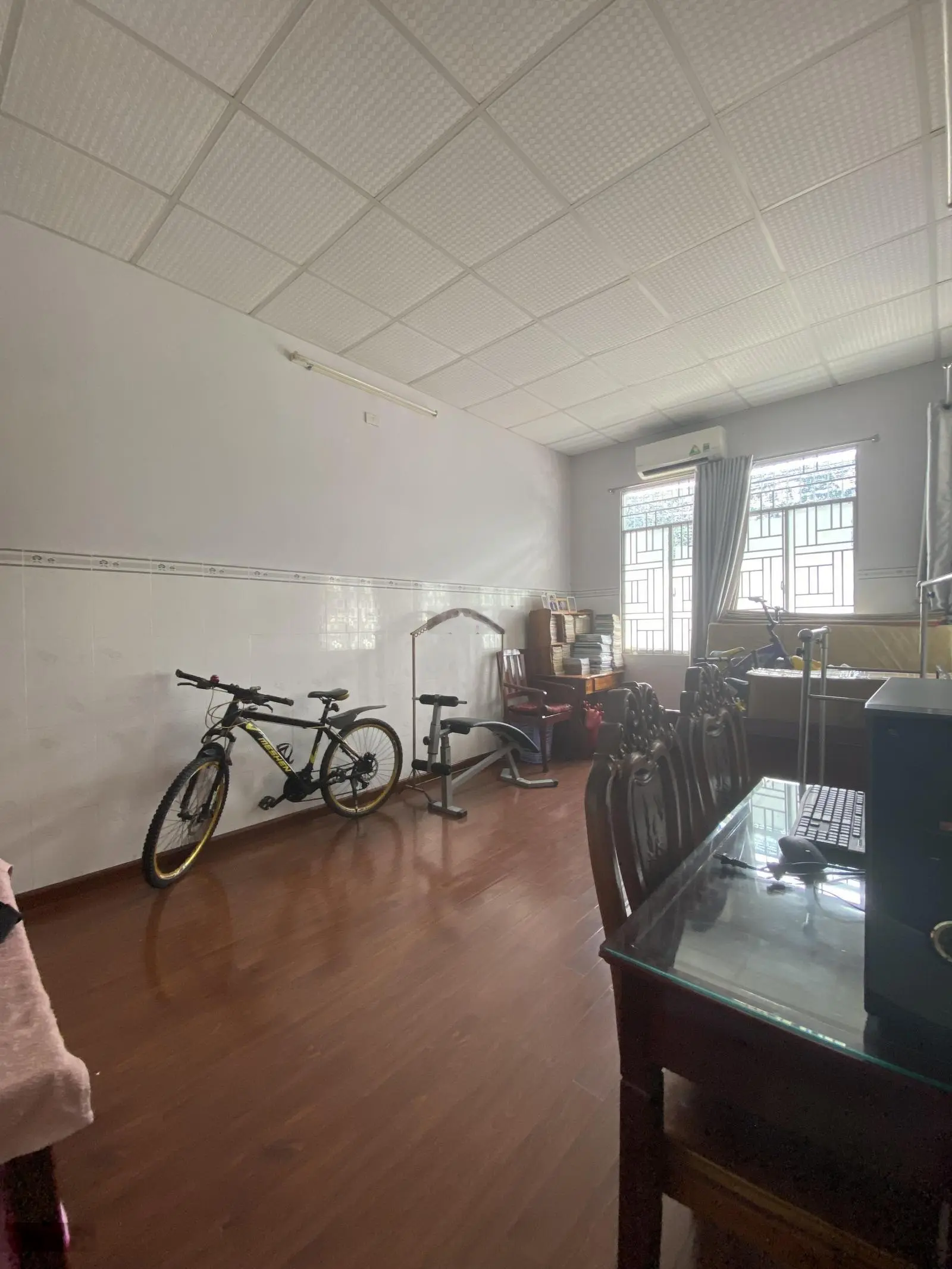 Nhà 3tỷ5 - nhà 2 tầng - diện tích 81,53m2- hoàn công, trung tâm TP Nha Trang - P.Tân Tiến - hẻm gần