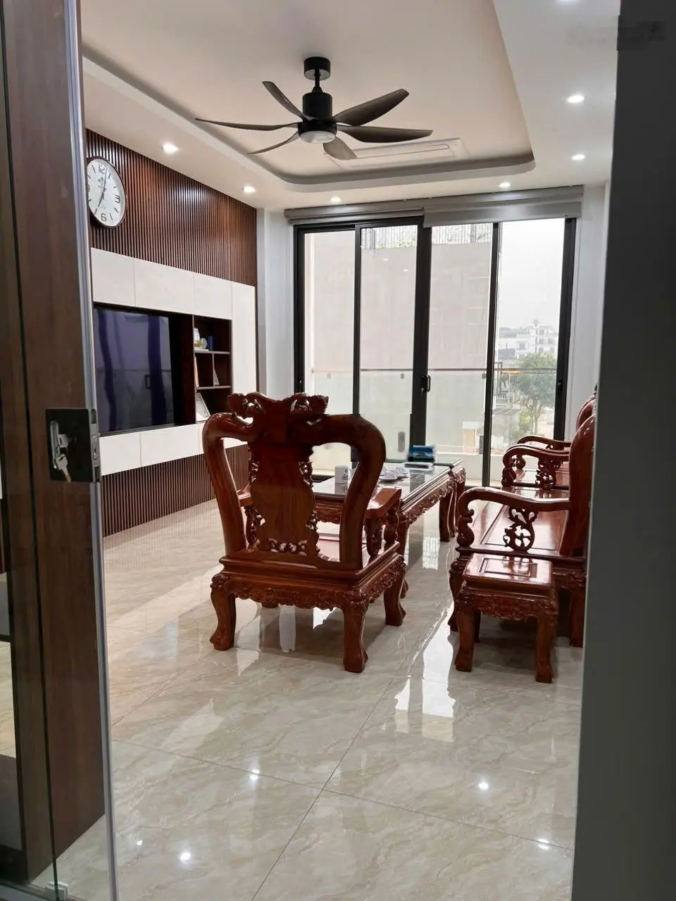 Cực phẩm nhà phân lô dv 25ha vân canh, dân xây 5 tầng, diện tích 50m, đường trước nhà 16m.