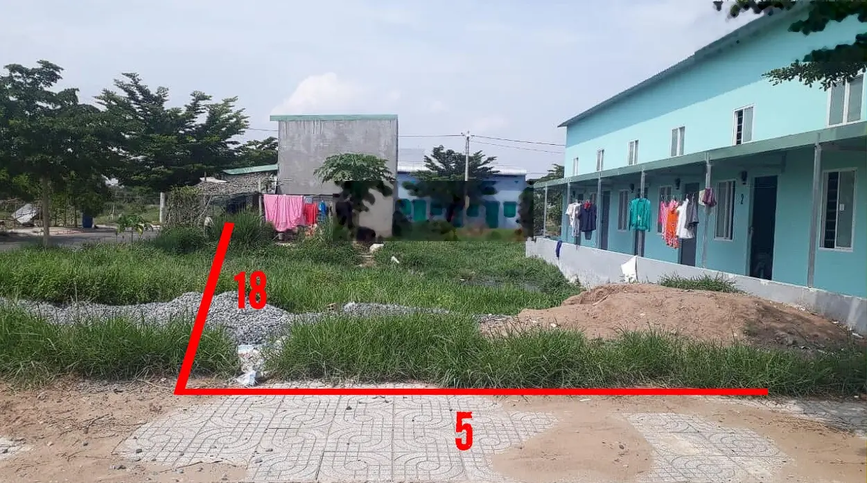 Tôi chính chủ bán gấp lô đất 90m2, giá 1 tỷ 2, có sổ, full thổ, gần bệnh viện Xuyên Á