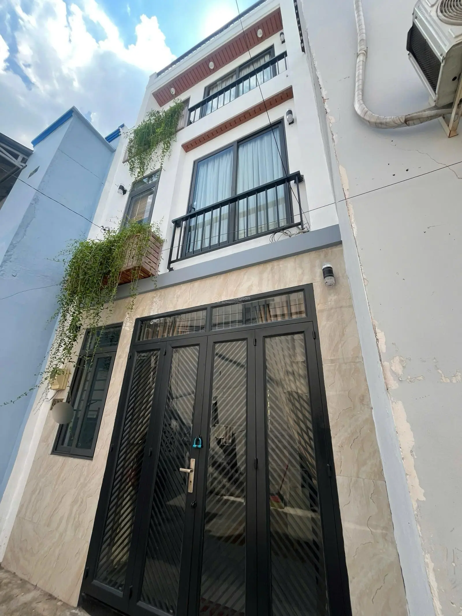 Nhà Mới Phạm Văn Chiêu, Gò Vấp. 3 tầng, Ngang 4,1m. Hẻm xe hơi thông lớn. Giá chỉ 3.970 tỷ