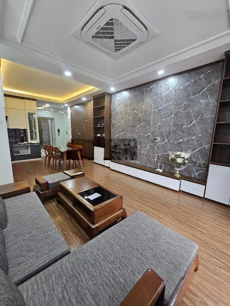 Nhà mới toanh - vị trí đẹp - gara ô tô - thang máy - hiếm