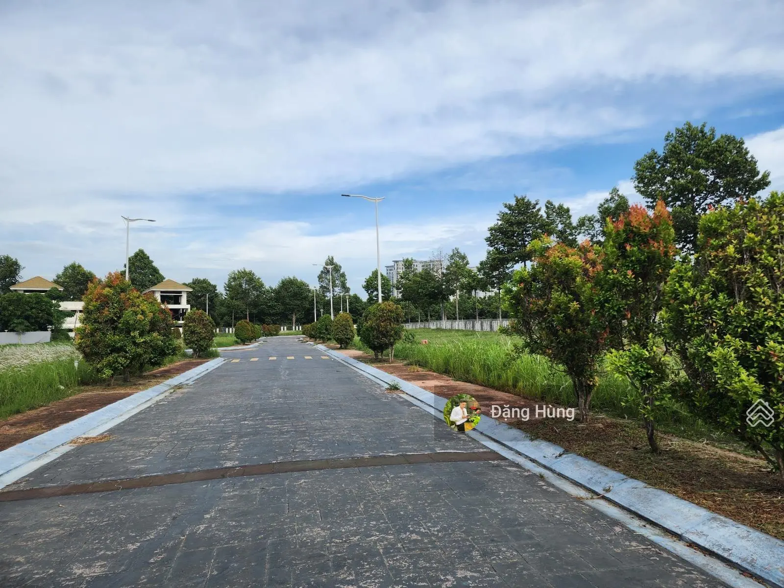 Cần tiền bán gấp lô đất biệt thự triệu đô Sunflower, TP mới Bình Dương, tôi bán với giá 16 tỷ có TL