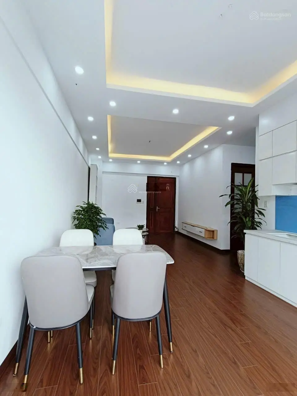Em bán căn CC 3.2 tỷ Việt Hưng, LB nhà mới tinh ạ