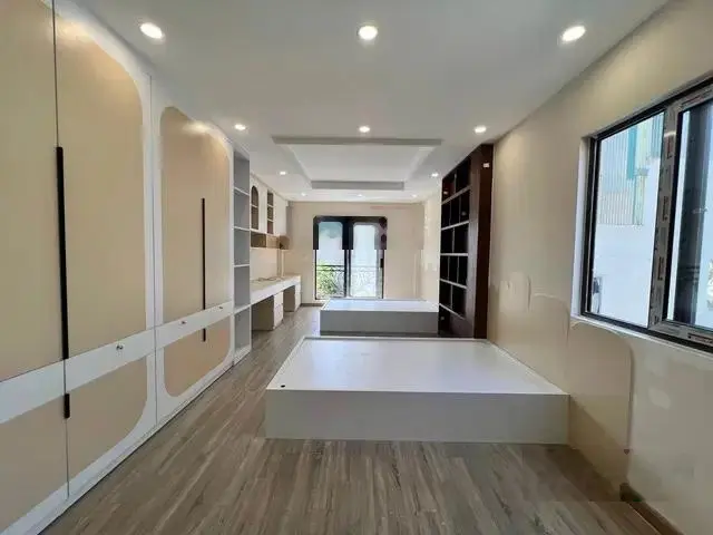 Bán nhà Tư Đình 64m2 x 5 tầng ô tô vào nhà giá nhỉnh 16 tỷ