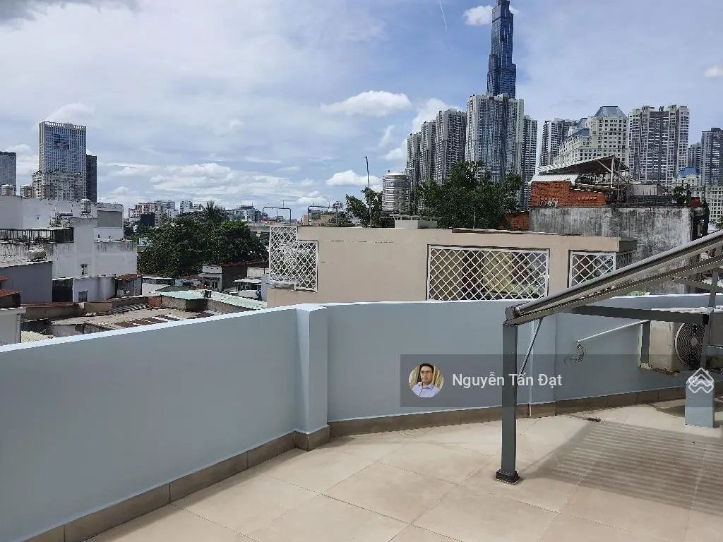 Cần bán gấp nhà 40m2 , sát Q1 - hẻm xe hơi - 4 tầng 4pn - 5.x tỷ