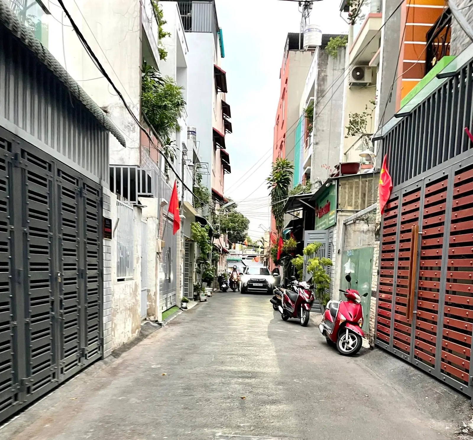 Bán nhà 3 tầng 58m2 đường 11 Linh Xuân, 3PN sân xe hơi chỉ 4,8 tỷ