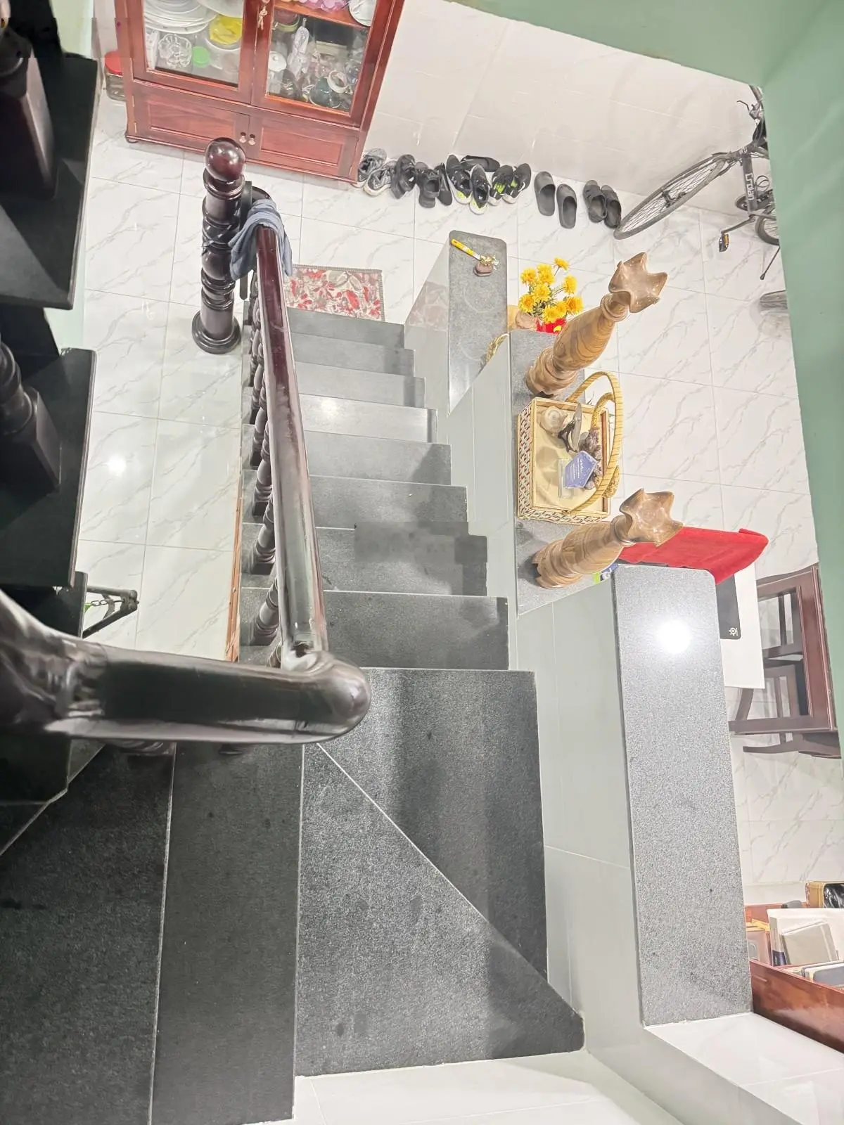 Nhà 2 lầu 76m2 Phường Long Trường Q9