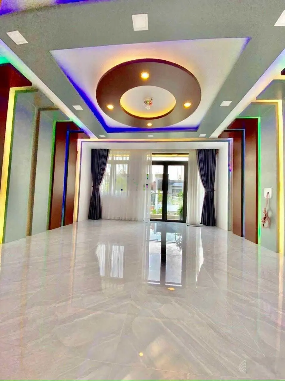 Bán nhà 3 lầu (4x18m) mặt tiền đường Số khu Công Ích Quận 4, P. Phú Mỹ, Quận 7 giá: 11,5 tỷ