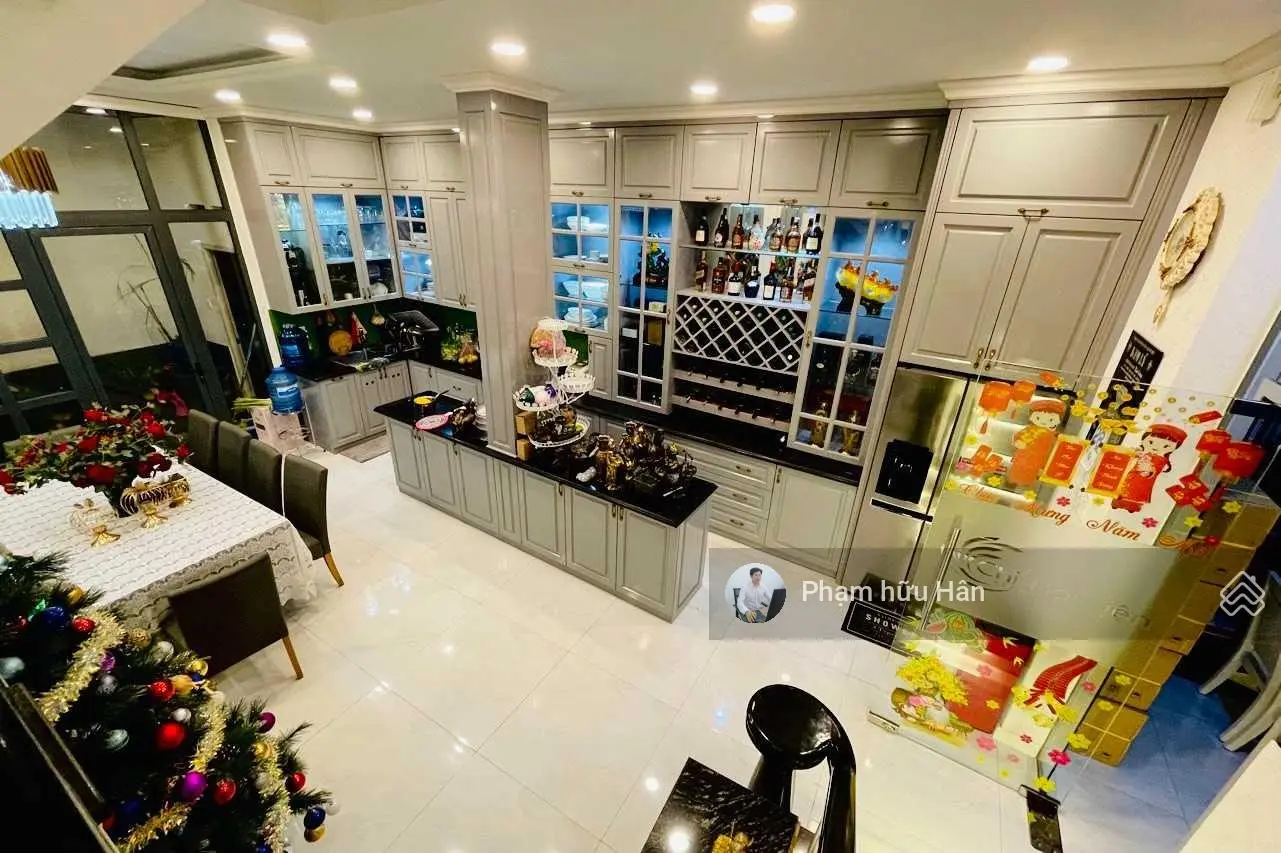 Chính chủ cần bán nhà mặt tiền diện tích 4x16m đường hoàng dư khương kết cấu 1 trệt 3 lầu.