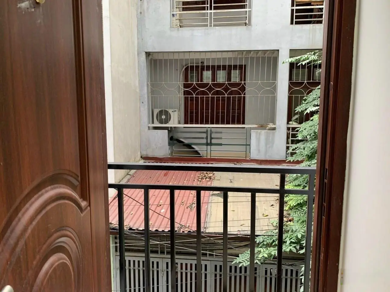 Bán nhà riêng 67m2 Hoàng Quốc Việt, 5 tầng, MT 5m, ngõ ô tô