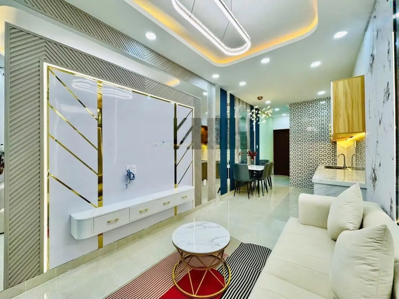 Bán nhà đẹp full nội thất trên đường Lê Văn Duyệt, phường 3, Bình Thạnh.