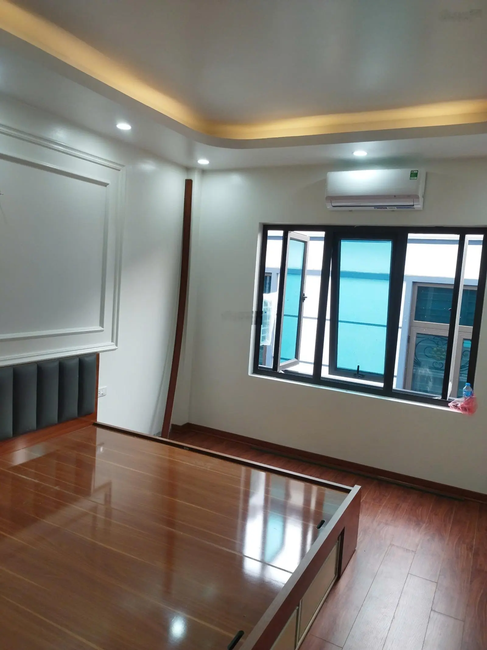 Cầu Diễn / ĐH Công Nghiệp - Thang máy - Nội thất đủ - 6 tầng - 34m2 x 4 phòng ngủ - SĐCC - Ngõ rộng