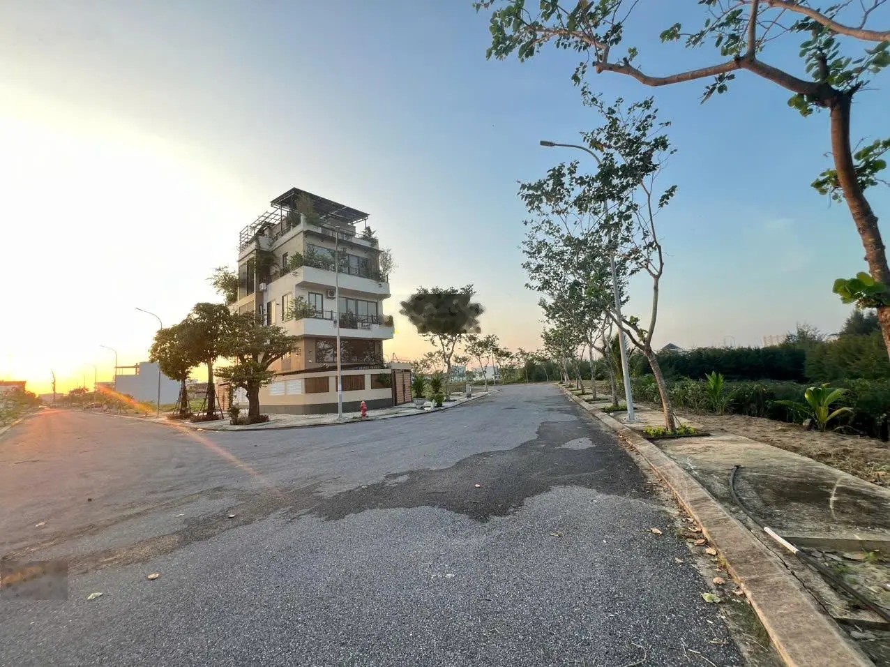 Bán lô đất 165m ngang 8m khu đô thị FPT view kênh, gần trường đại học, Ngũ Hành Sơn, giá rẻ 4,7x tỷ