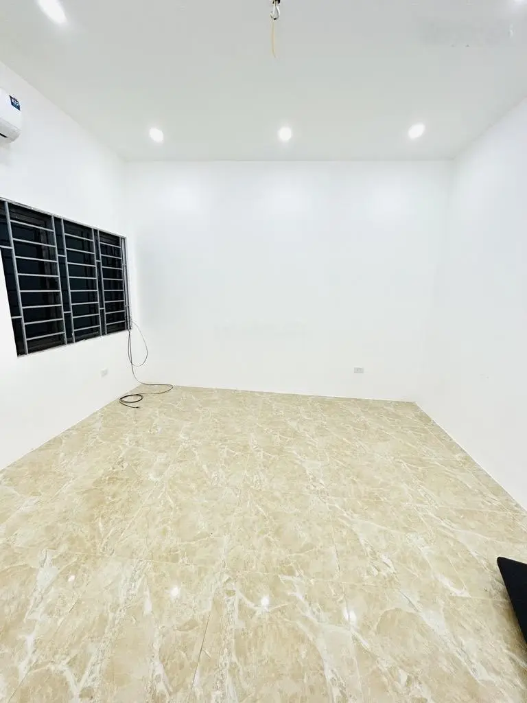 Bach Mai Đầu Phố Huế_ÔTÔ Đỗ Cửa_Ngõ Thông_Lô Góc_DT 32m2 / 4 Tầng_Nhỉnh 6 Tỷ