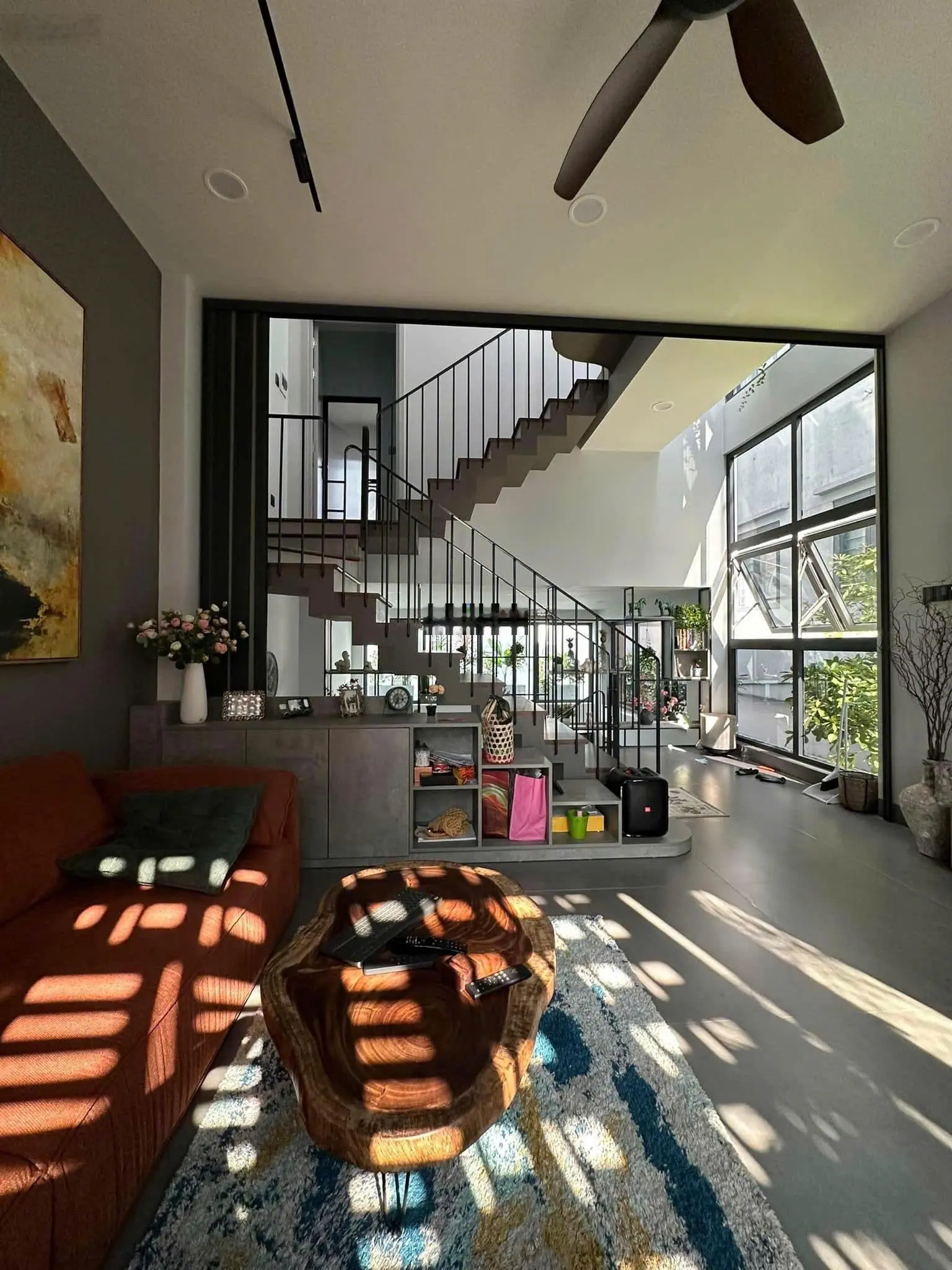 Bán biệt thự đẹp tại Nguyễn Văn Hưởng, Thảo Điền, Quận 2 DT 370m2 1T1L sân vườn rộng giá 52 tỷ TL