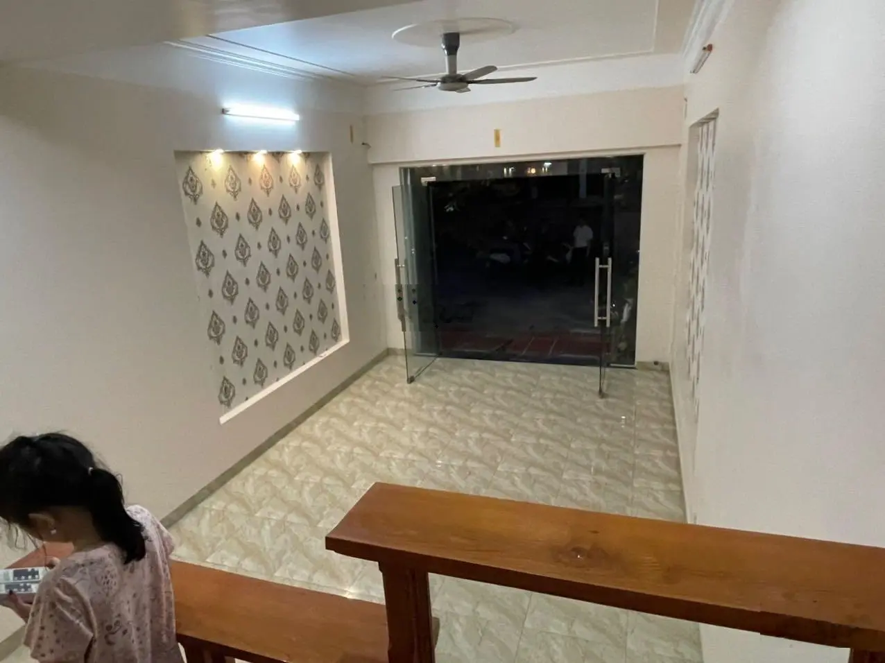 Bán căn nhà 3 tầng nhìn vườn cây xanh khu Vạn Lộc, Tứ Minh, Tp Hải Dương
