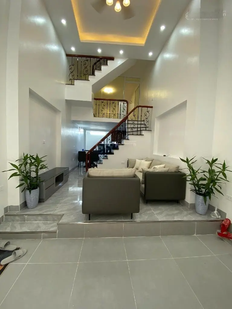Chính chủ bán gấp nhà Tân Mai - mới đẹp long lanh - diện tích 48m2 - mặt tiền 4,3m - giá 6,09 tỷ