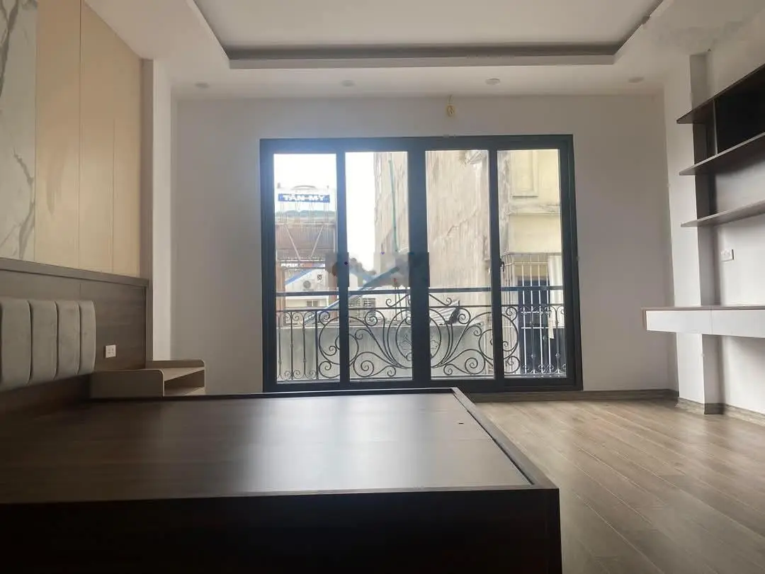 Đội Nhân, Ba Đình. DT 35m2 x 6 tầng, MT 4,3m, giá 9,6 tỷ. Thang máy, phân lô, 20m ra ô tô đỗ
