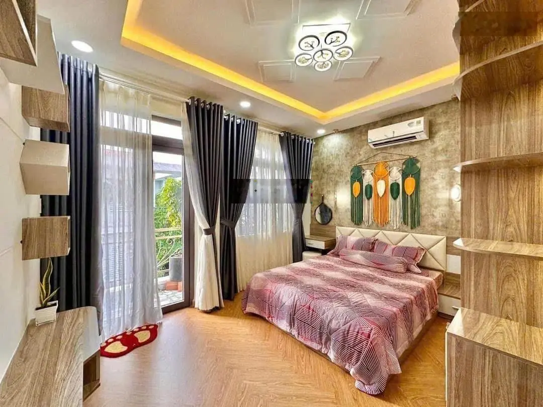 Cô Thùy cần bán gấp nhà đẹp ở Lữ Gia - Q11. Đang cho thuê 32tr. Gần đại học Bách Khoa. 93m2