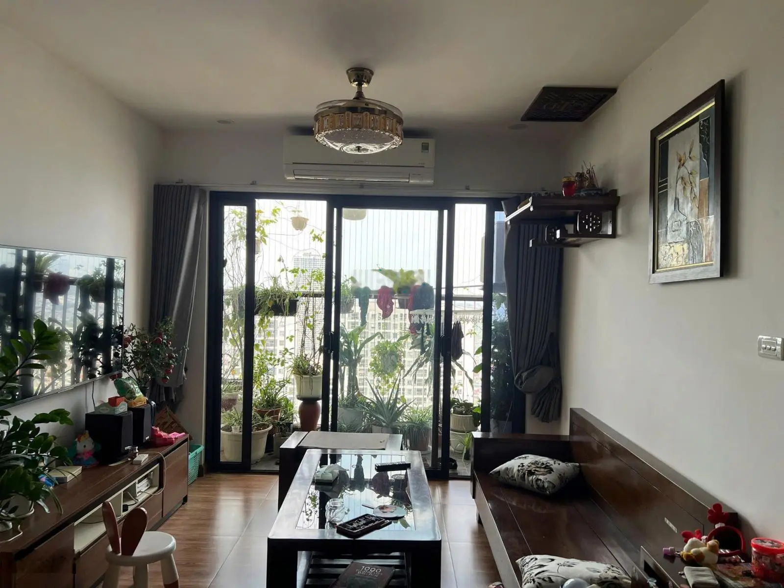 Chính chủ cần bán gấp căn hộ Samsora 105 Chu Văn An, view đẹp, full nội thất, giá 4, x tỷ