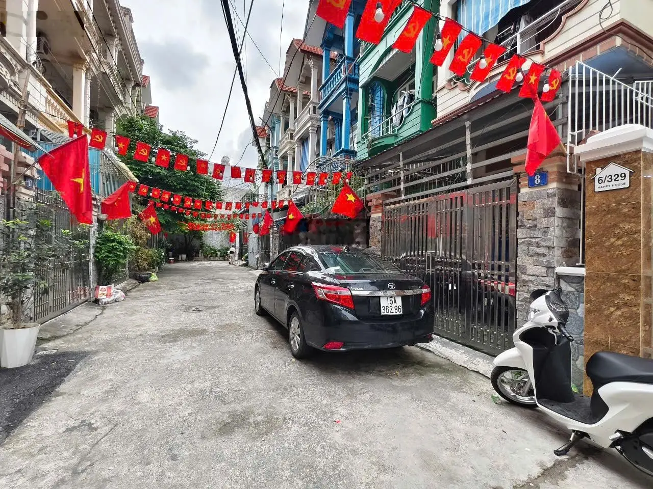 Bán nhà 3,5 tầng có Gara ô tô sân cổng rộng Ngô Gia Tự, Hải Phòng