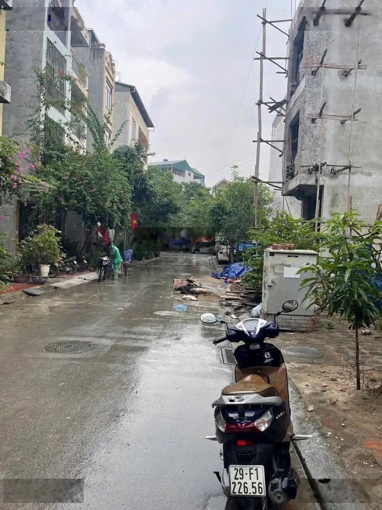 Bán Gấp 40m2 đất phân lô Tái định Cư Tu Hoàng mở rộng, Đường + vỉa hè ô tô tránh, Giá: hơn 6 tỷ