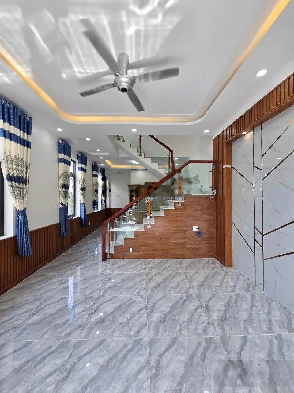 Bán nhà lầu phường Hoá An thiết kế hiện đại Diện tích sàn 180m2. Giá 4tỷ500tr thương lượng
