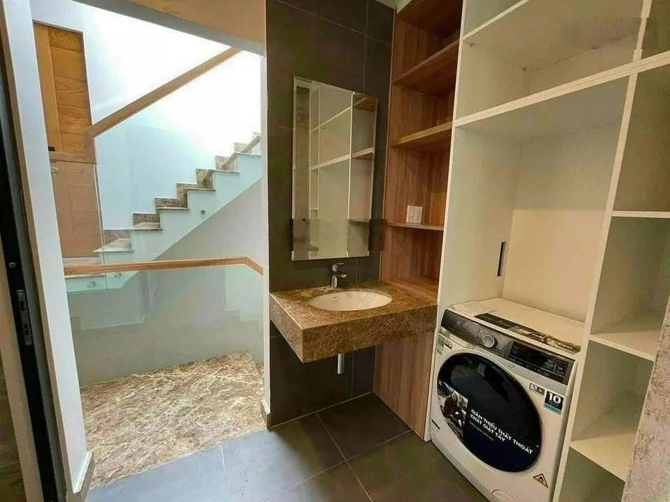 LÊN SÓNG SIÊU PHẨM HOÀNG DƯ KHƯƠNG,Q10, 3TY450,1T,2L , 3PN,4WC, ĐANG CHO THUÊ KHO 15TR/TH,HẺM 5M
