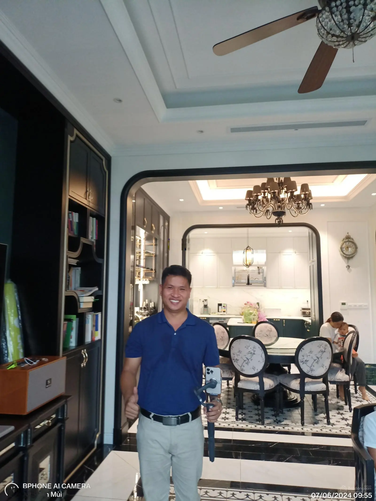 Bán nhà phố full nội thất diện tích đặc biệt Verosa Park ngang 7,5m xây full, 4PN. 3WC 24 tỷ TL
