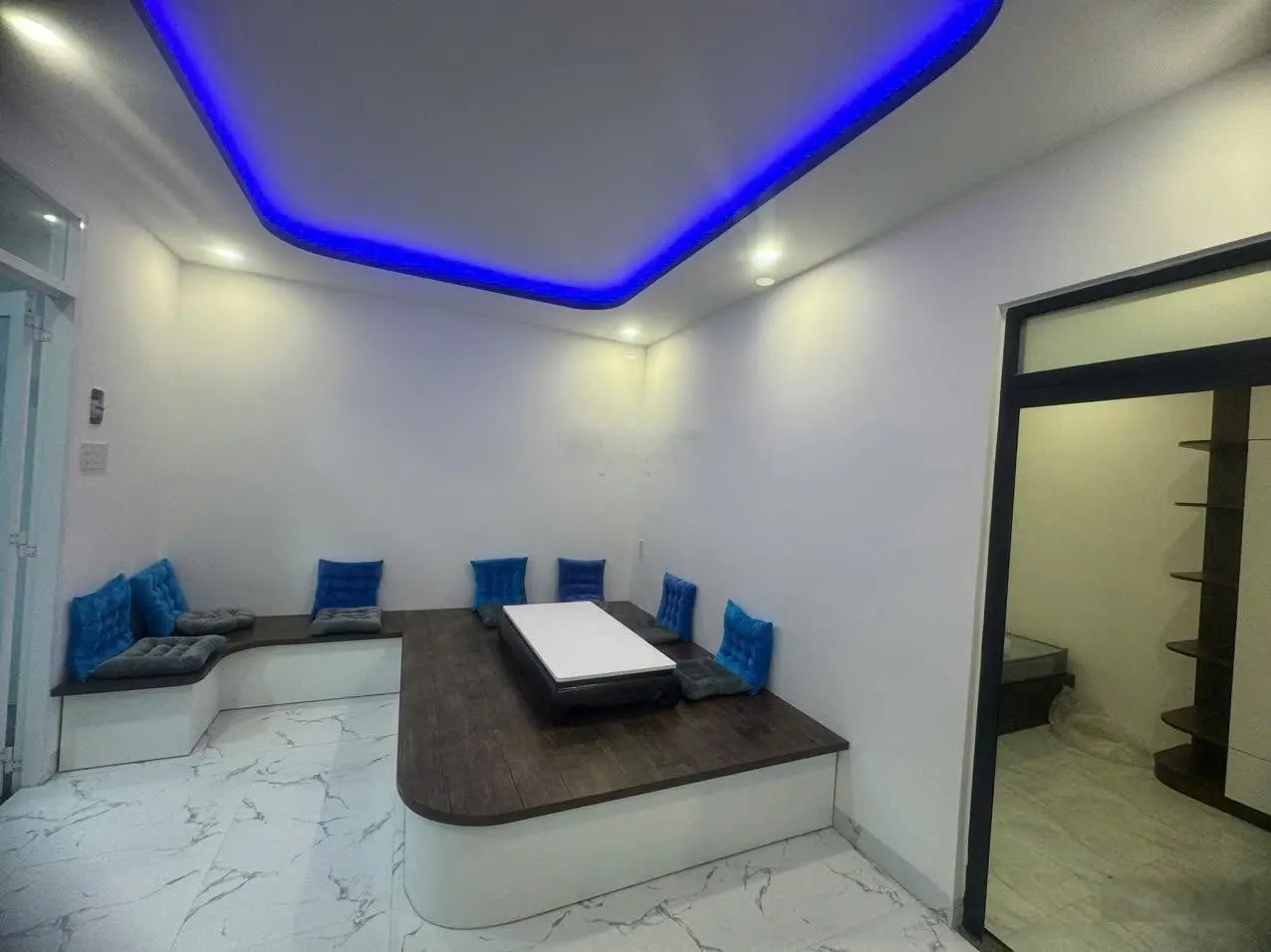Cần bán nhà căn góc đường Dương Vân Nga - Vĩnh Hải - DT 53,5m2 - Nhà mới xây, full nội thất.