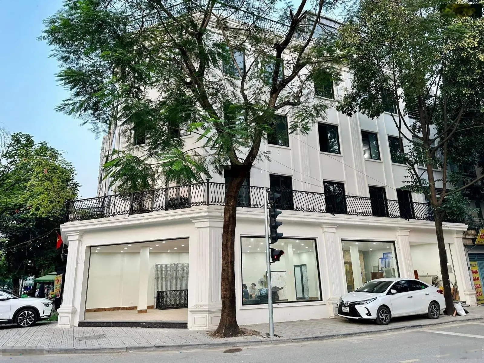 Cần bán căn Kiến Hưng Luxury, nhỉnh 15 tỷ, đường thông thoáng full nội thất đẹp. LH: 0963 689 ***